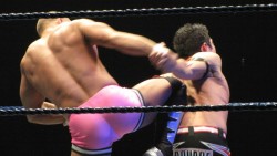 rwfan11:  Tyson Kidd putting pressure to Bourne’s back! …and