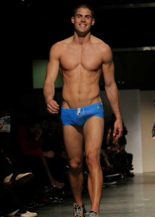 Model shows his big package on the runway.http://imrockhard4u.tumblr.com