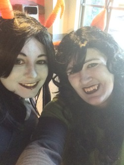 chicksdigthekarkat:  princessofmind:  serious homestuck cosplaying