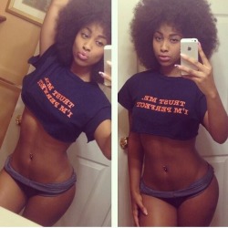 Love a woman in shape. #homegrownfreaks #black #naturalbeauty