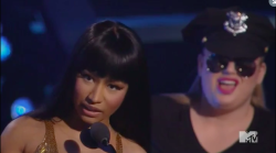 willafigg:  Rebel Wilson reaction before and after Nicki dragged