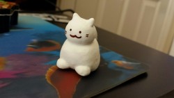mint-the-mini:  I made a marsh mallow cat in art using air drying