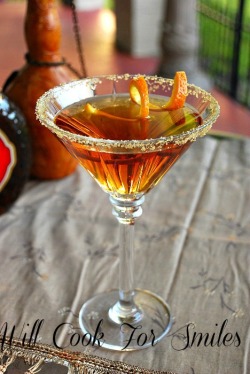 recipehouse:  (via Amaretto Peach Martini - Will Cook For Smiles)