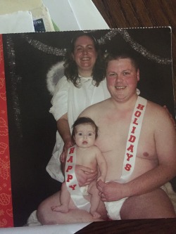 muvaearth:  white ppl do the most with their holiday cards  Smh.