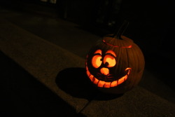 aweriginal:  This is late but I carved the Cheshire Cat for Halloween!