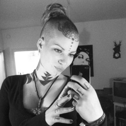 sihthappens:  fuckyeahblackwork:  Tattoo on my scalp by Boff
