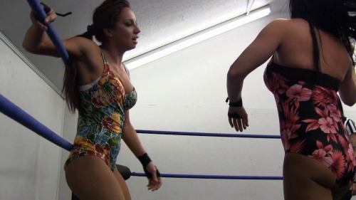 Jayme Jameson vs Kimberly slampegs.com