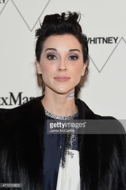 ifuckinglovestvincent:  St. Vincent attends the Max Mara celebration