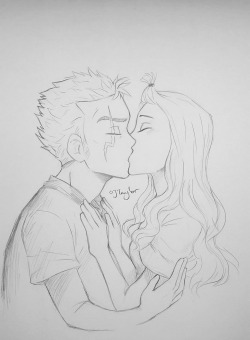 oliviajoytaylor:  Miraxus kiss requested by anon