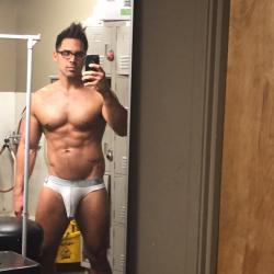 bulge-xlbigdick:  #underwear #bulge selfie                  