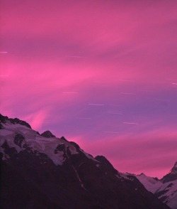 astronomyblog:   Star Trails Over Mount Cook 4 - March 27, 2007