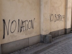 schwabbeli:  dasbisschentotschlag:  “No Nation! No Border!”