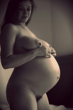 luvthosepreggos:  beautifulpregnancies:  My blog / Follow me