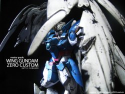 bloodymagnum:  Wing Gundam Zero Custom – Battle DamagedSource
