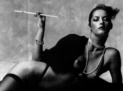 the art of cigarette holder smoking