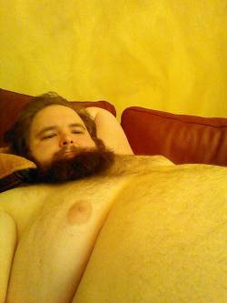 thebritbhm:  Relaxing on the sofa giving exactly 0 fucks.   Mmm…