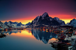 advice-animal:  Beautiful Lofoten, Norway .http://advice-animal.tumblr.com/