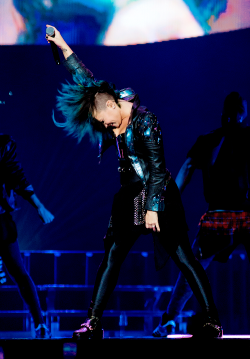 dlovato-news:  Demi Lovato performing at The Prudential Center