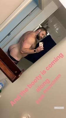 spartacubs:  midwesthairmusclebear: Booty booty booty @ste3evn