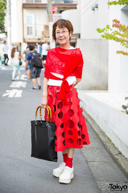 tokyo-fashion:  Noriko on the street in Harajuku wearing a red