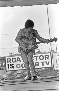 thebeatlesordie:  George Harrison, 1966