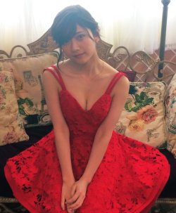 soimort48:  山田麻莉奈 ファースト写真集 まりり