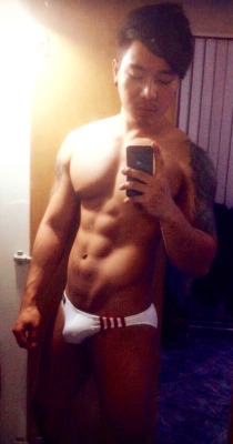 asianmusclefetish:  Original post: http://asianmusclefetish.tumblr.com