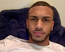 nycfreaknigga:  hornedhunties:  4  Love him