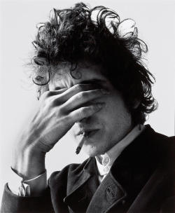 middleamerica:Bob Dylan Smoking, 1965, Jerry Schatzberg