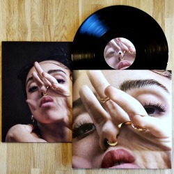 guldsevinyl:    FKA twigs - M3LL155X 12" EPYoung Turks Recordings