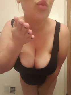 hmcouple:  You know just waiting for Mr, playing with my boobs