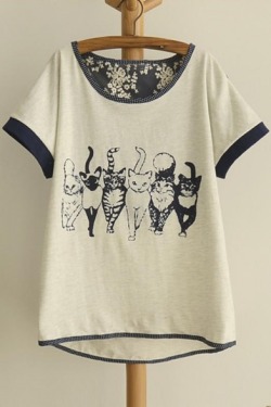 jollyenthusiastsublime:  Cute Cat T-shirt // T-shirt Blouse //