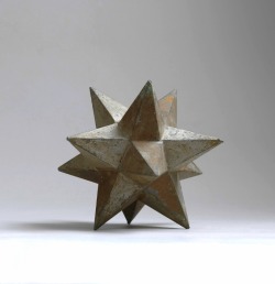 pursuit-of-shadows:Three-dimensional geometric Shape ~ in the