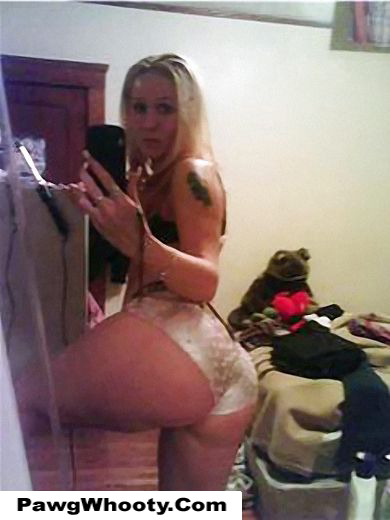 PAWG WHOOTY BIG BOOTY WHITE GIRLS