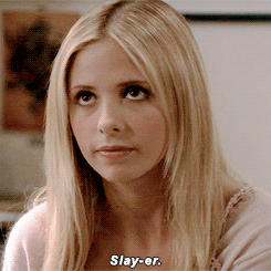 chamblertara:Look it up. Slayer, comma the. Sarah Michelle Gellar in Buffy The Vampire Slayer 4x11 “Doomed” (jan. 18, 2000)