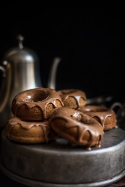 foodffs:  Oolong Donuts With A Milk Tea Glaze Really nice recipes.