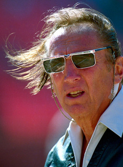 “stop giving juice to the raiders, cause al davis never