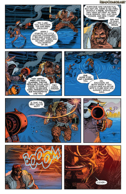 thefoxxhole:Casual reminder that Rocket Raccoon canonically wears