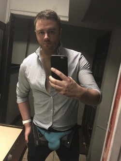 lifewithhunks:  jaxryker:  i need a better mirror at home so