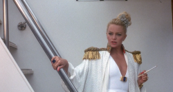 barebacktothefuture:  Goldie Hawn in “Overboard” is everything