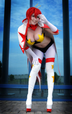 nerdynakedgirls:  Yoko Littner cosplay ( space Yoko cosplay ) by AliceBlacfox 