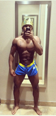 goaltobeswole:  Repost and support MUSCLE DADDY in training KEVIN