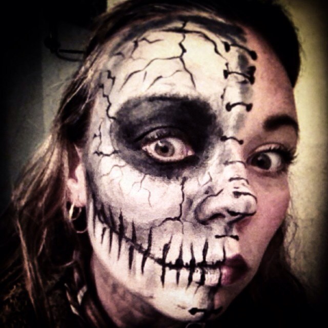 <p>Halloween is just around the corner! Book your Halloween make up for Friday/Saturday or Sunday! Some slots are left! #mabartstudio #halloweenfun #skull #dayofthedead #facepaint #mua</p>