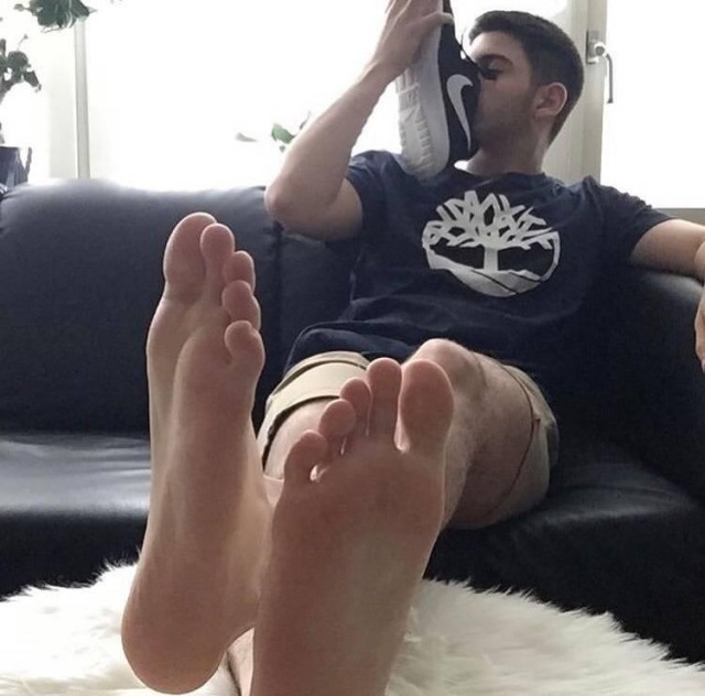 feetman80-deactivated20220409: