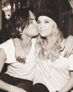 sherilyn-fenn:  I like kissing Ashley Benson. - Tyler Blackburn