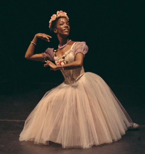 swanlake1998:paunika jones photographed in costume as marie taglioni