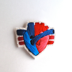 sosuperawesome:  Embroidered brooches - including Brooch of the