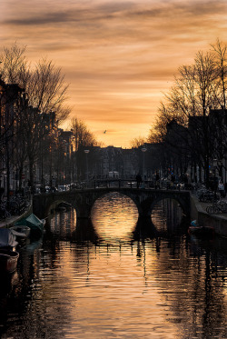 brutalgeneration:  Sunset in Amsterdam (by jaccobmckay) 