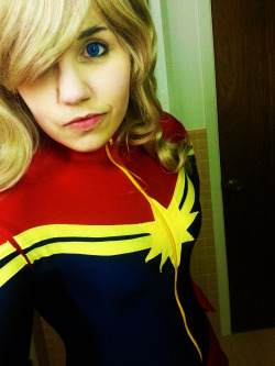 kellysue:  magnetospurplemanties:  My Captain Marvel Costume!!!