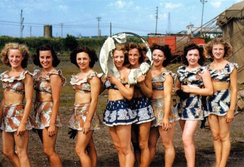 Colour Photographs of Days at the Circus from 1940s and ’50s